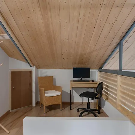 דירה Artist's Loft *