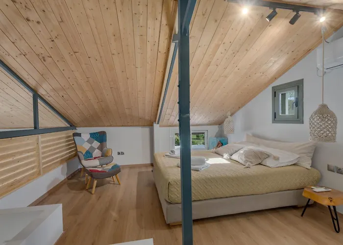 Artist's Loft Apartment