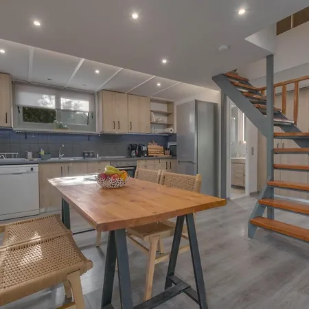 Artist's Loft Apartment Pesadha